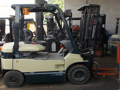 1 TON TOYOTA ELECTRIC FORKLIFT